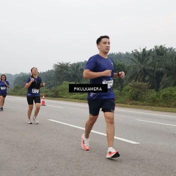 Runner Photo 7489437