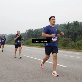 Runner Photo 7489465