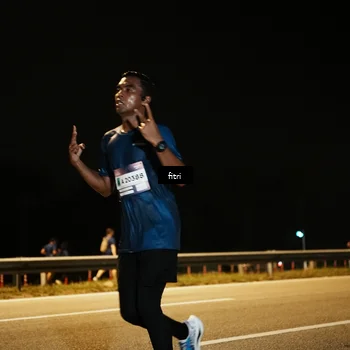 Runner Photo 7489472