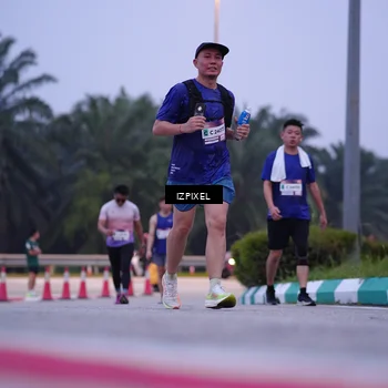 Runner Photo 7489478