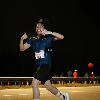 Runner Photo 7489546