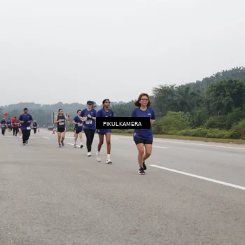 Runner Photo 7489575