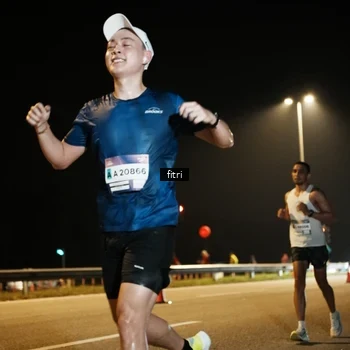 Runner Photo 7489576