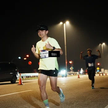 Runner Photo 7489654