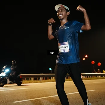 Runner Photo 7489674