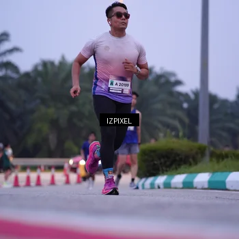 Runner Photo 7489687