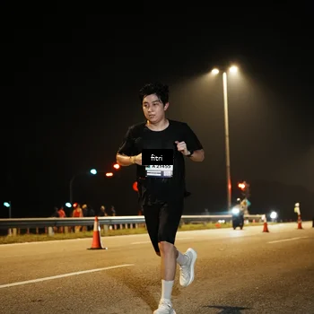 Runner Photo 7489715