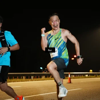 Runner Photo 7489874