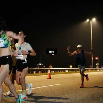 Runner Photo 7489889