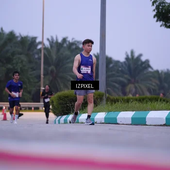 Runner Photo 7489892