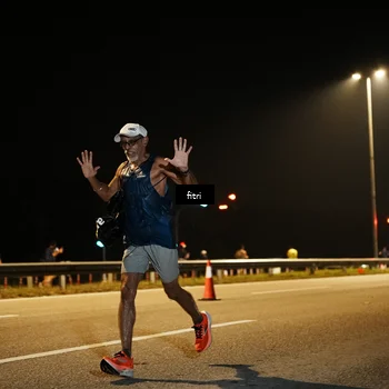 Runner Photo 7489898
