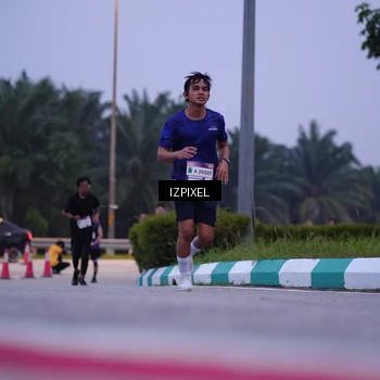 Runner Photo 7489969