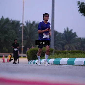 Runner Photo 7489990