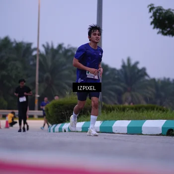 Runner Photo 7489995