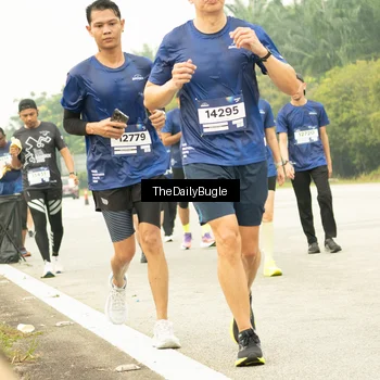 Runner Photo 7490003