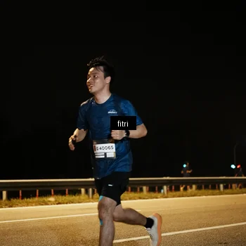 Runner Photo 7490011