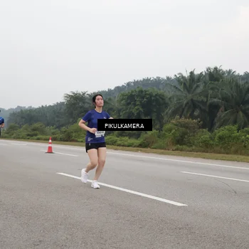 Runner Photo 7490017