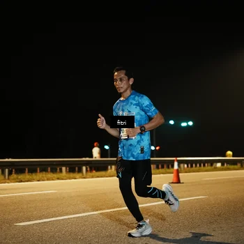 Runner Photo 7490018