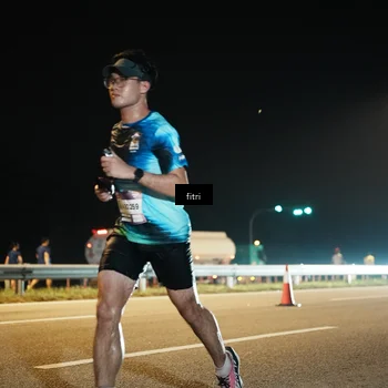 Runner Photo 7490055