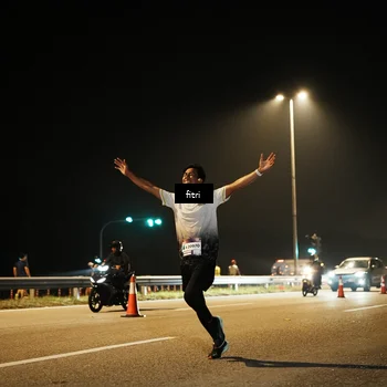Runner Photo 7490068