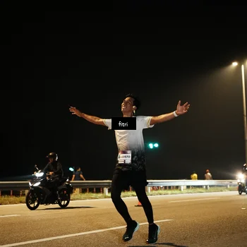 Runner Photo 7490071