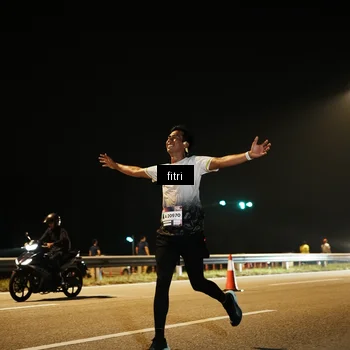 Runner Photo 7490077