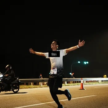 Runner Photo 7490078