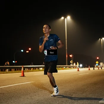 Runner Photo 7490104