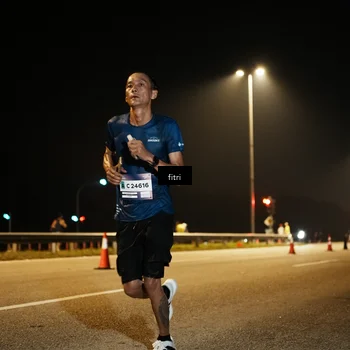 Runner Photo 7490105