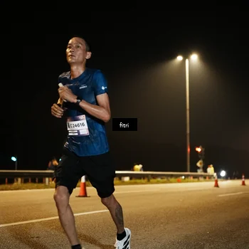 Runner Photo 7490107