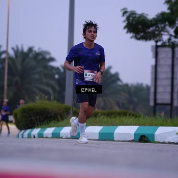 Runner Photo 7490108