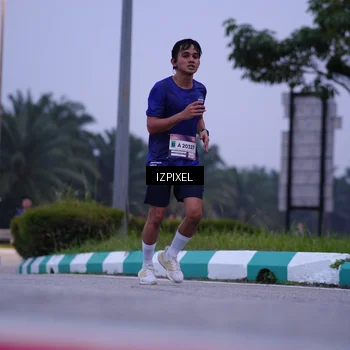 Runner Photo 7490128