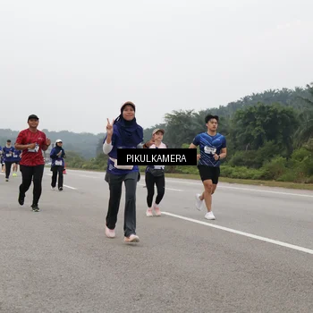 Runner Photo 7490130