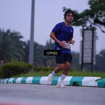 Runner Photo 7490143