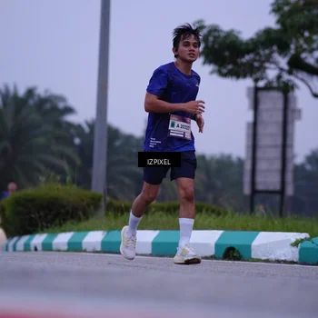 Runner Photo 7490150