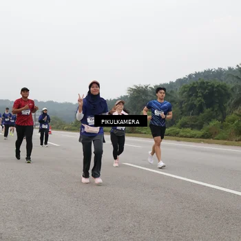 Runner Photo 7490152