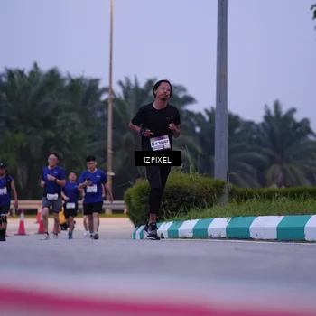 Runner Photo 7490166