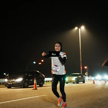 Runner Photo 7490180
