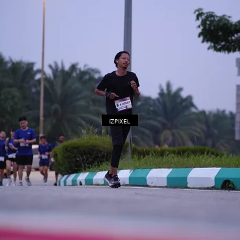 Runner Photo 7490229