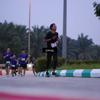 Runner Photo 7490230