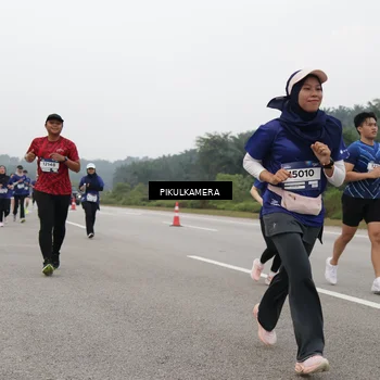 Runner Photo 7490249