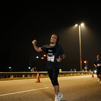 Runner Photo 7490253