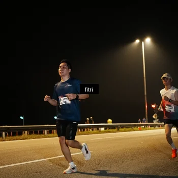 Runner Photo 7490256