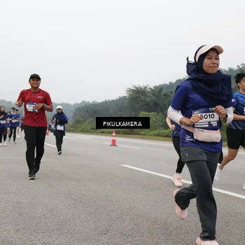 Runner Photo 7490277