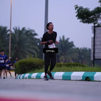 Runner Photo 7490292