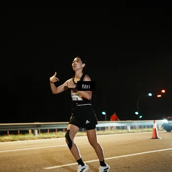 Runner Photo 7490311