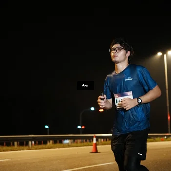 Runner Photo 7490338