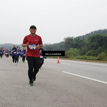 Runner Photo 7490339
