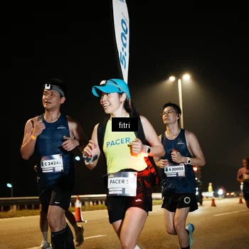 Runner Photo 7490410