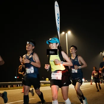 Runner Photo 7490413